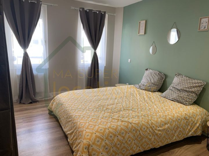 Location
                                                 Appartement 2 pièces meublé et rénové en Duplex