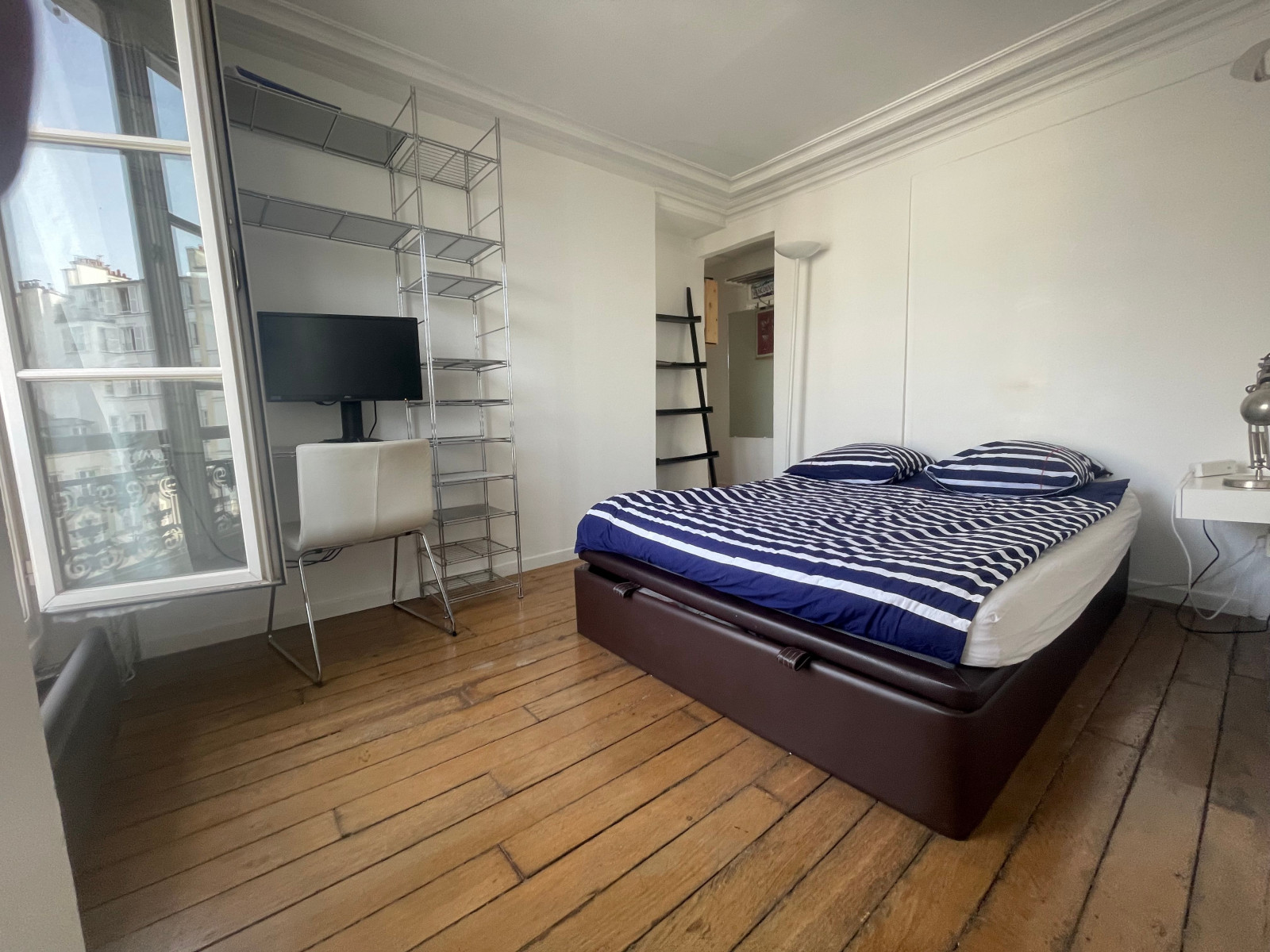 
                                                Location
                                                 Appartement 2 pieces meuble Paris-10e, quartier Strasbourg Saint-Denis (loyer tout inclus)