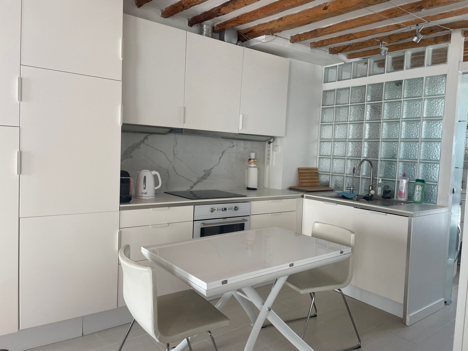 
                                                Location
                                                 Appartement 2 pieces meuble Paris-10e, quartier Strasbourg Saint-Denis (loyer tout inclus)
