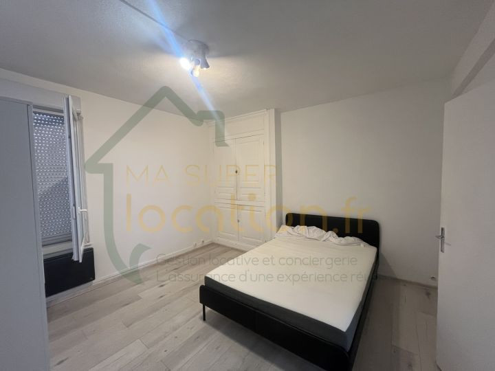 
                                                Location
                                                 Appartement 2 pièces meublé proche IUT