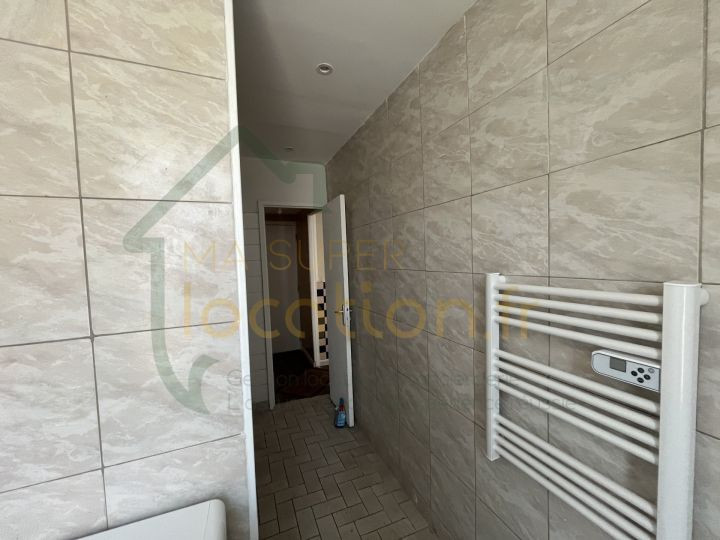 
                                                Location
                                                 Appartement 2 pièces meublé proche IUT