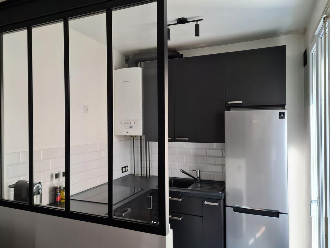 
                                                Location
                                                 Appartement 2 pièces meublé - Refait à neuf - 35m2