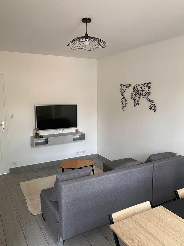 
                                                Location
                                                 Appartement 2 pièces meublé refait à neuf – Choisy