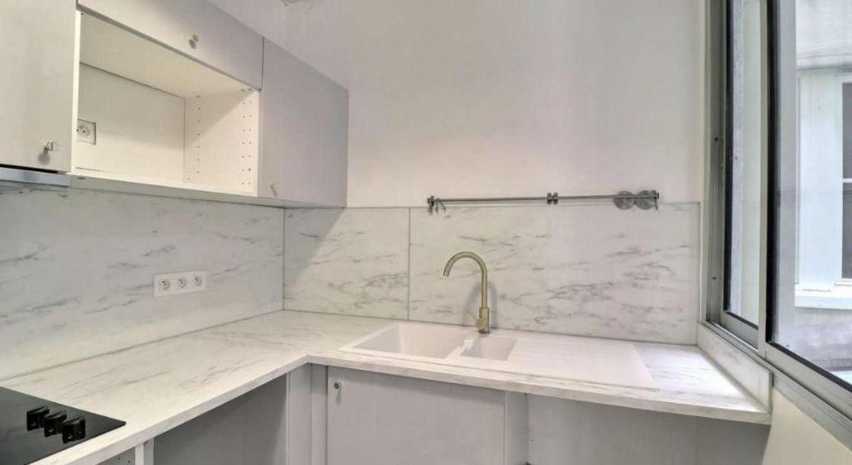 
                                                Location
                                                 Appartement 2 pièces Paris 11