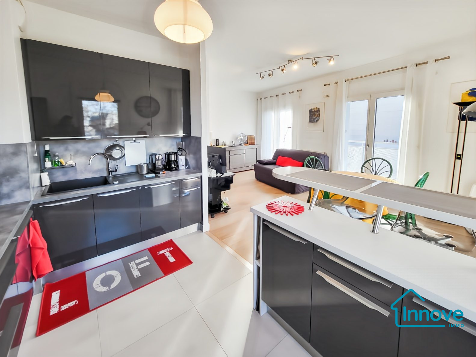 
                                                Vente
                                                 Appartement 2 pièces - Paris 14 - Balcon