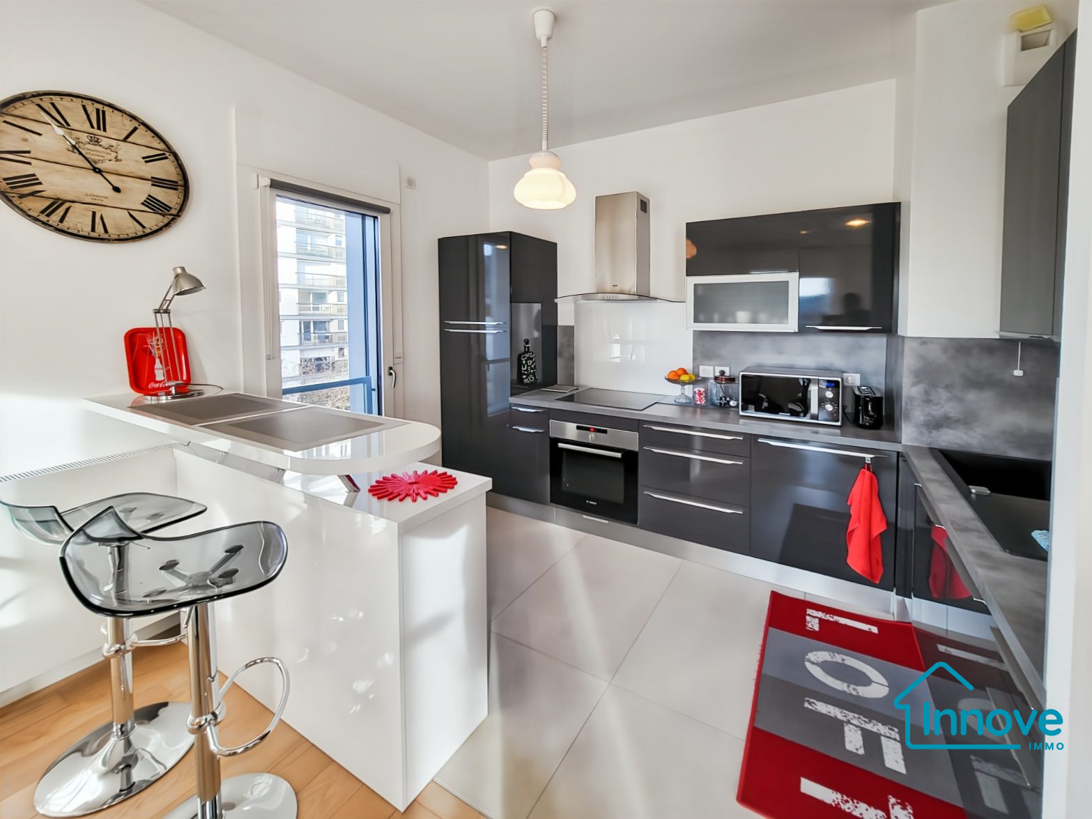
                                                Vente
                                                 Appartement 2 pièces - Paris 14 - Balcon