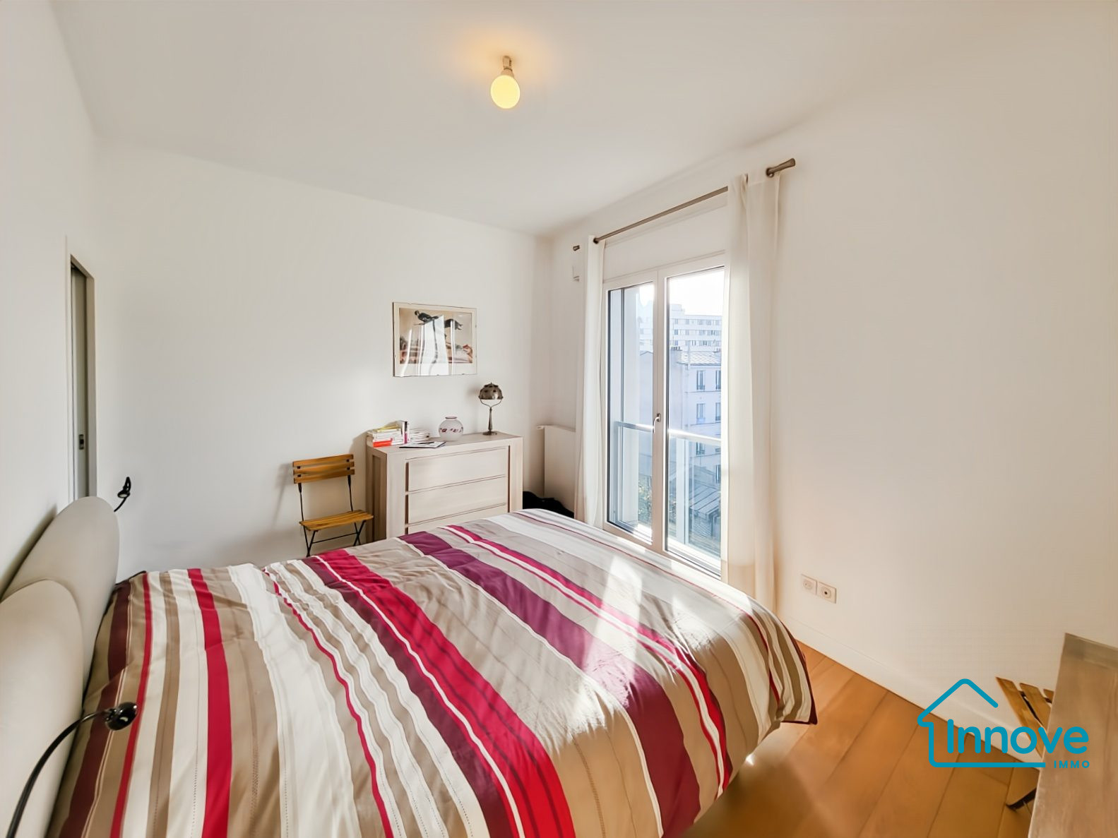 
                                                Vente
                                                 Appartement 2 pièces - Paris 14 - Balcon