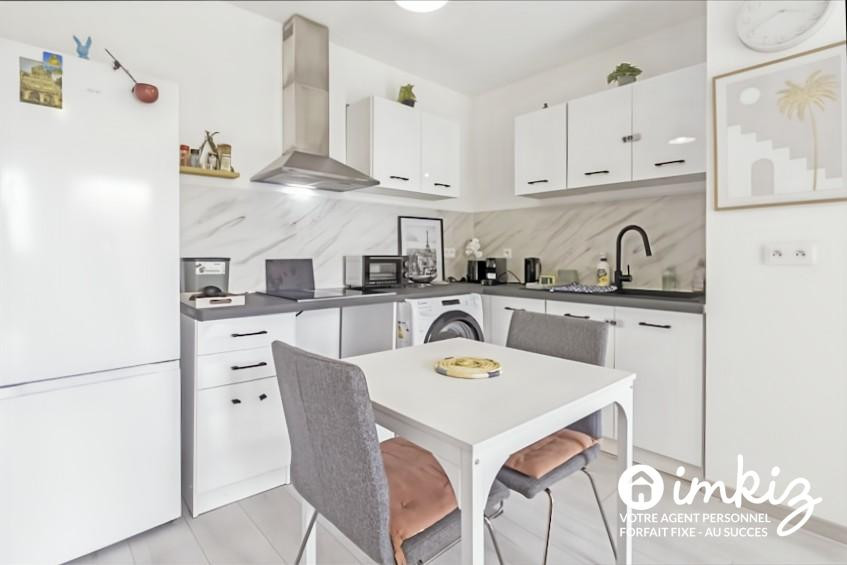 
                                                Vente
                                                 Appartement 2 pièces, parking