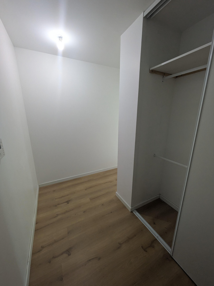 
                                                Vente
                                                 Appartement 2 pièces, parking