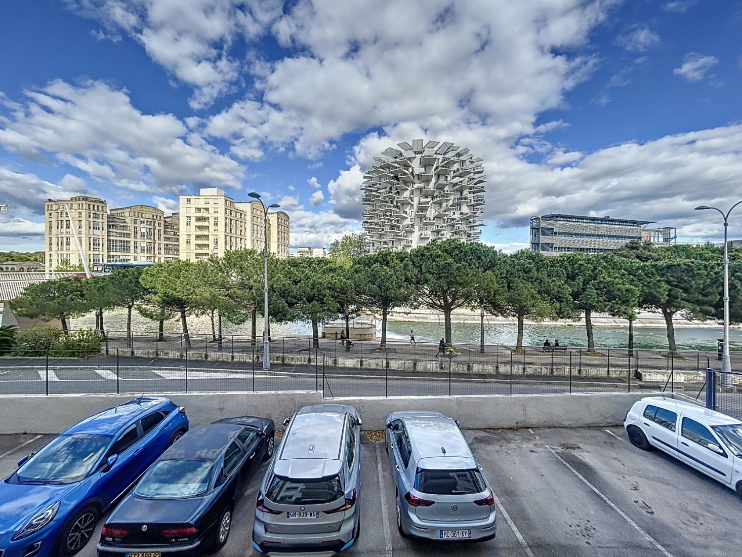 
                                                Vente
                                                 APPARTEMENT 2 PIECES - PARKING - CAVE
