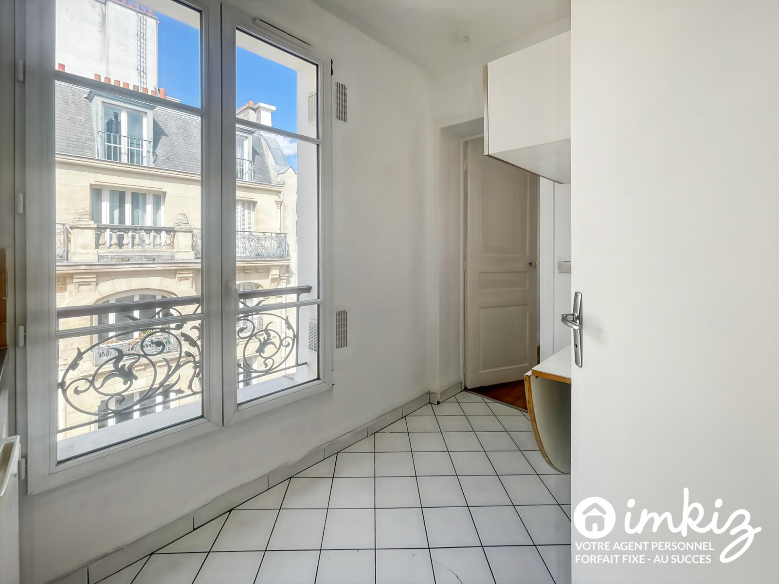 
                                                Vente
                                                 Appartement 2 pièces, quartier du Trocadéro,  5ème