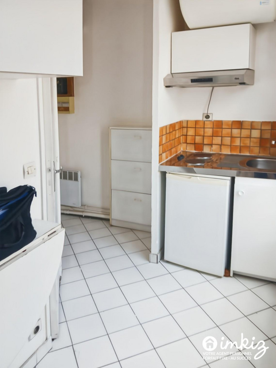 
                                                Vente
                                                 Appartement 2 pièces, quartier du Trocadéro,  5ème