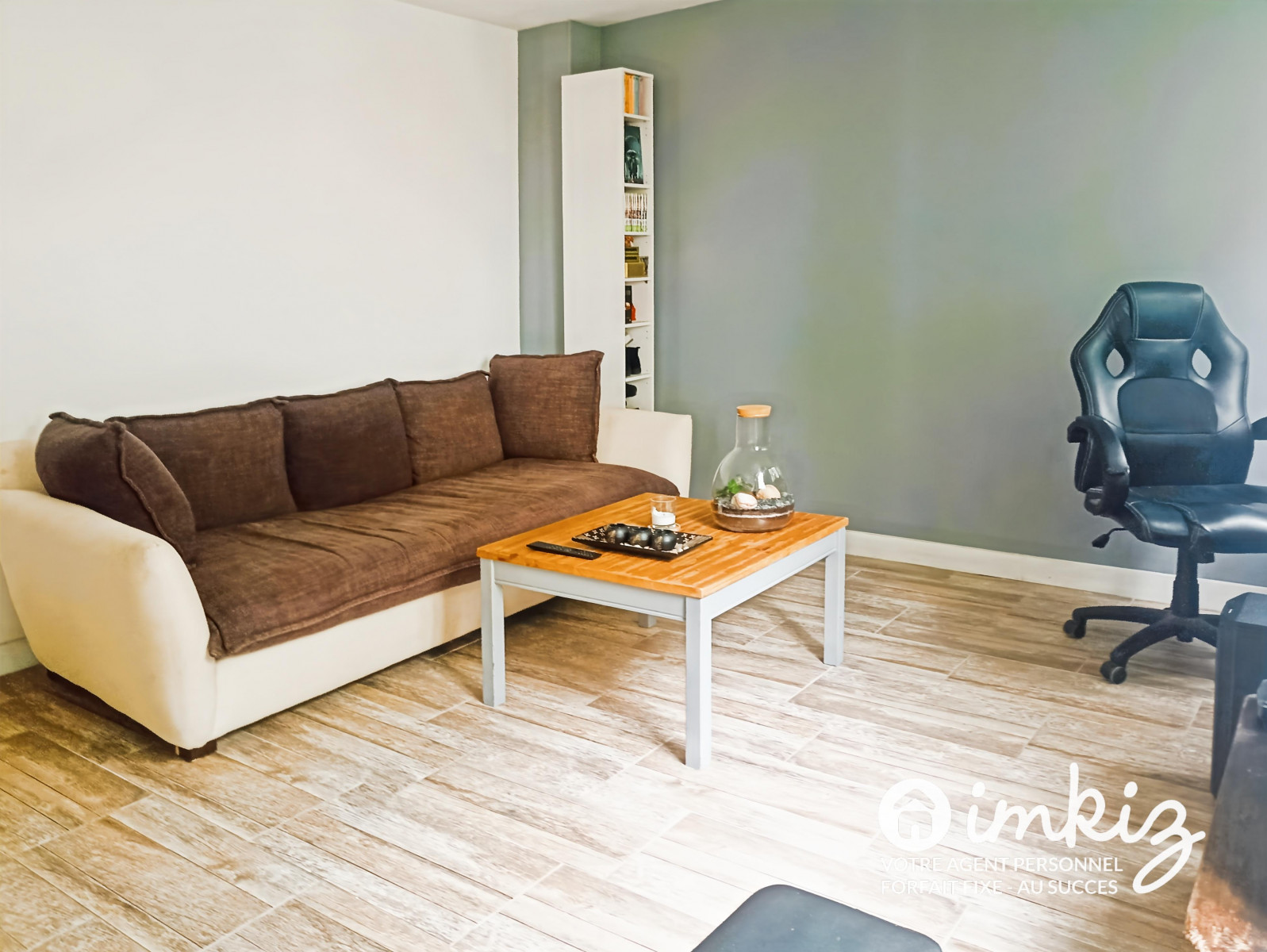 
                                                Vente
                                                 Appartement 2 pièces refait a neuf