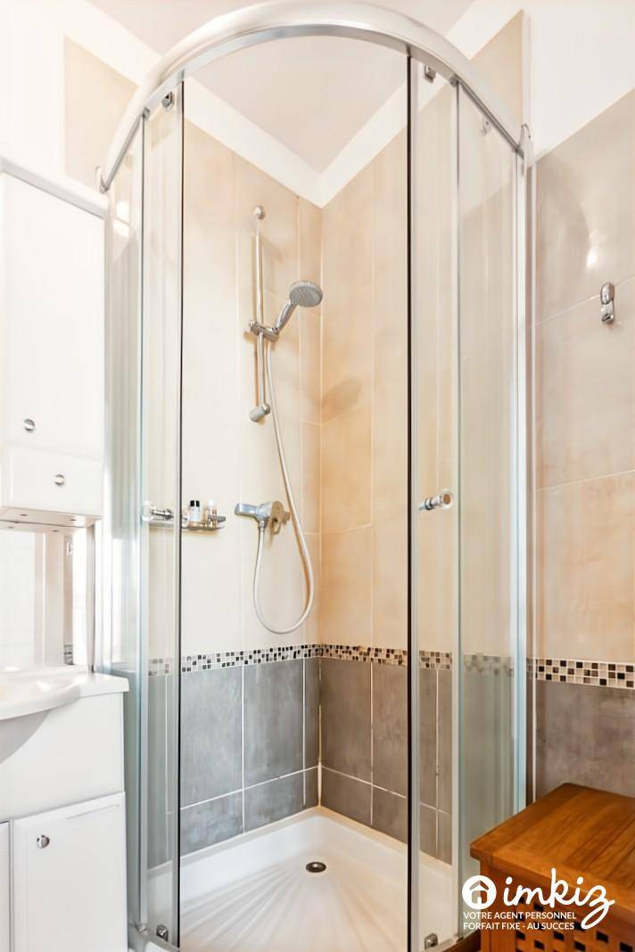 
                                                Vente
                                                 Appartement 2 pièces rénové avec balcon