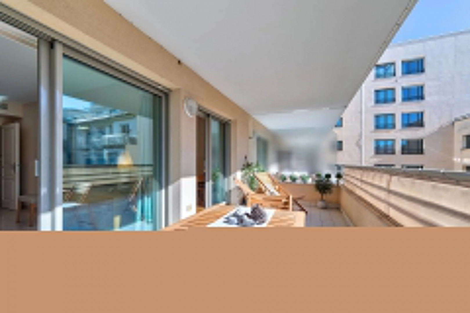 
                                                Vente
                                                 Appartement 2 pièces, résidence de luxe sur la Promenade à Nice