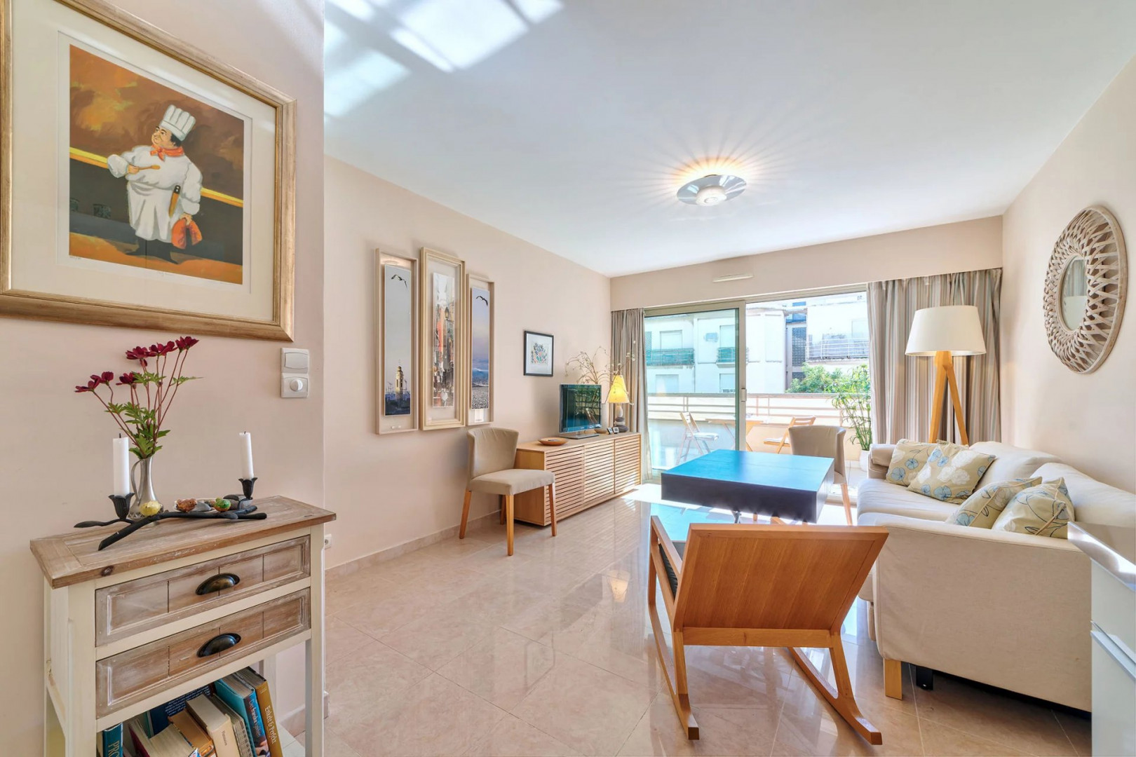 
                                                Vente
                                                 Appartement 2 pièces, résidence de luxe sur la Promenade à Nice