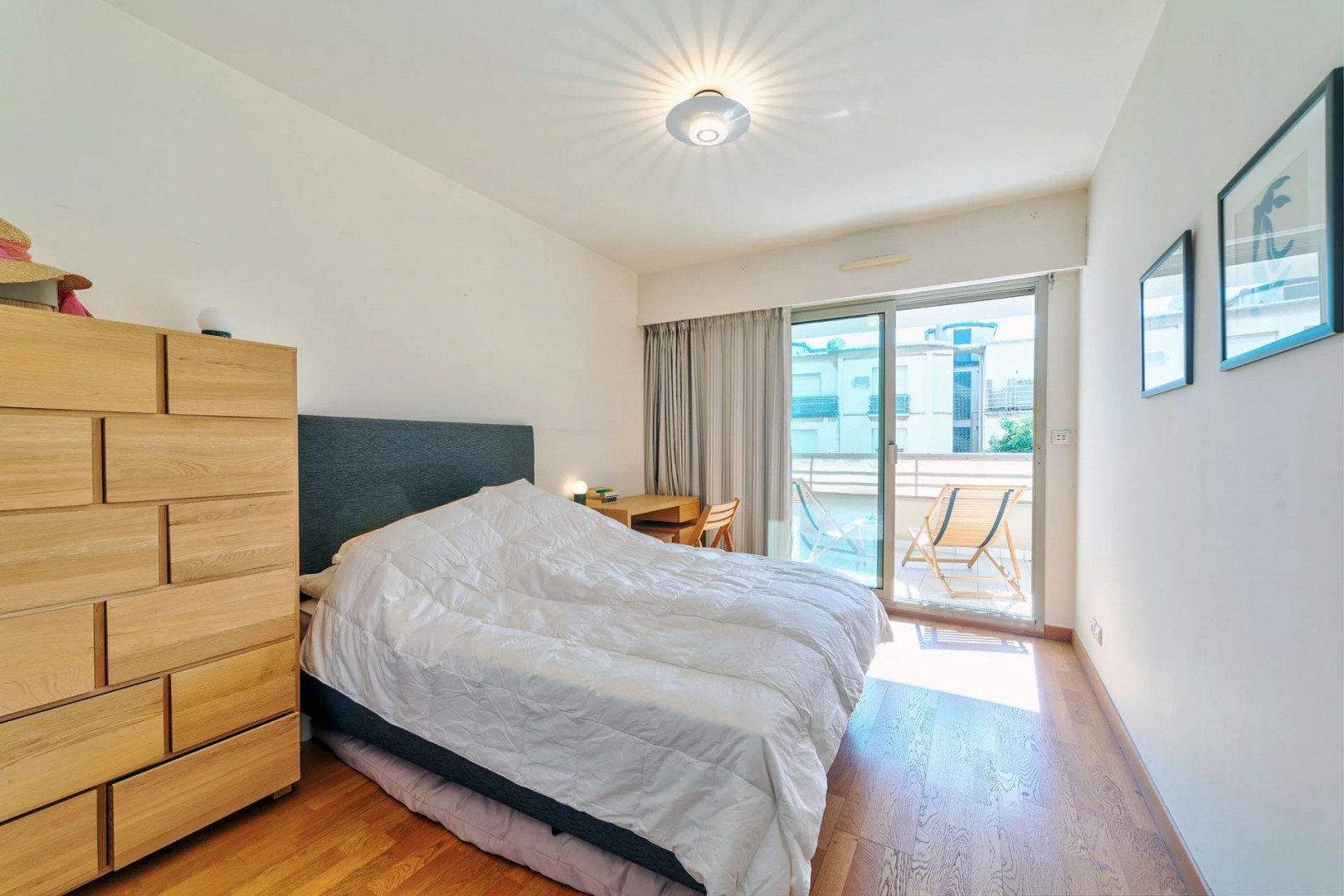
                                                Vente
                                                 Appartement 2 pièces, résidence de luxe sur la Promenade à Nice