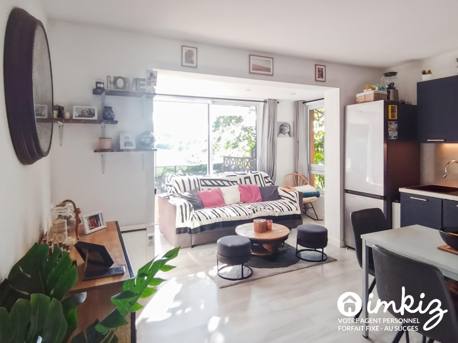 
                                                Vente
                                                 Appartement 2 pièces rez de jardin avec loggia
