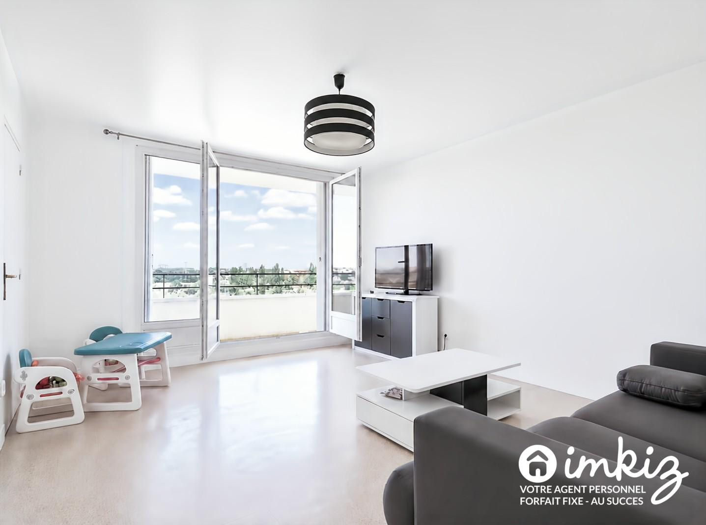 
                                                Vente
                                                 Appartement 2 pièces,  terrasse et parking