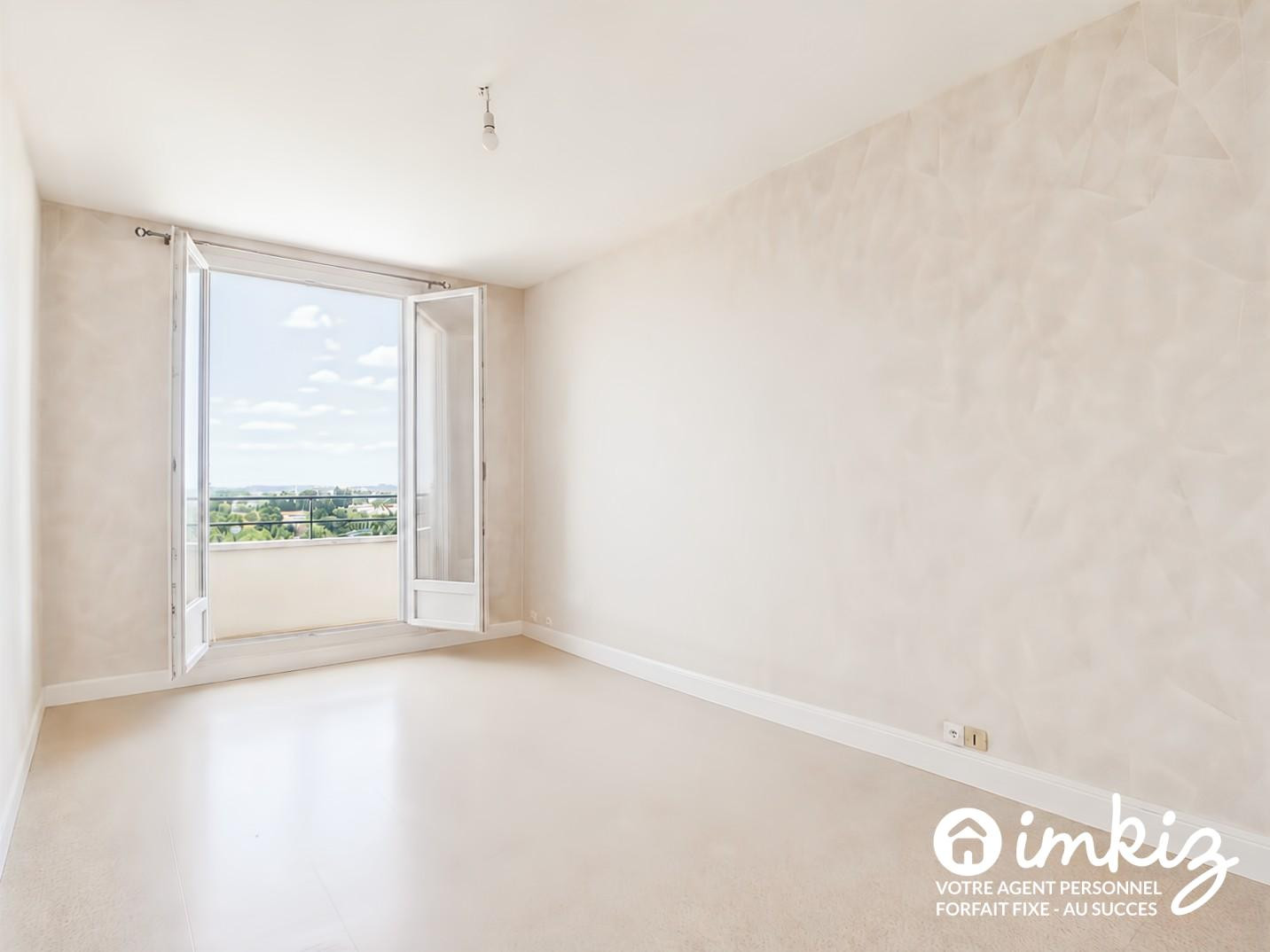 
                                                Vente
                                                 Appartement 2 pièces,  terrasse et parking
