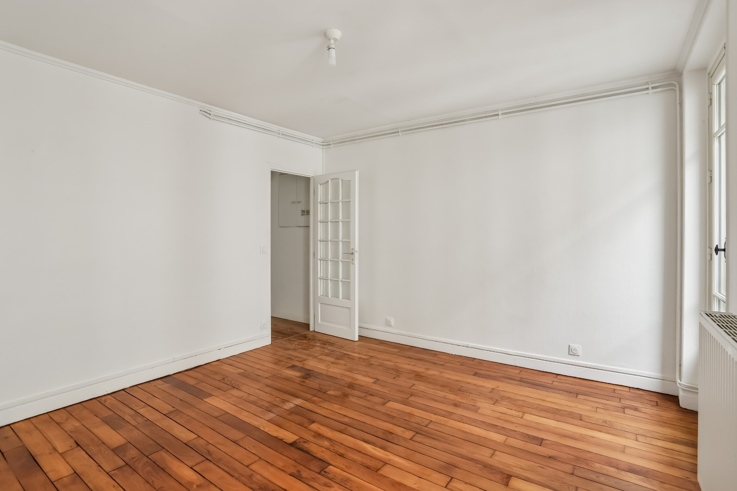 
                                                Vente
                                                 Appartement 2 pièces traversant
