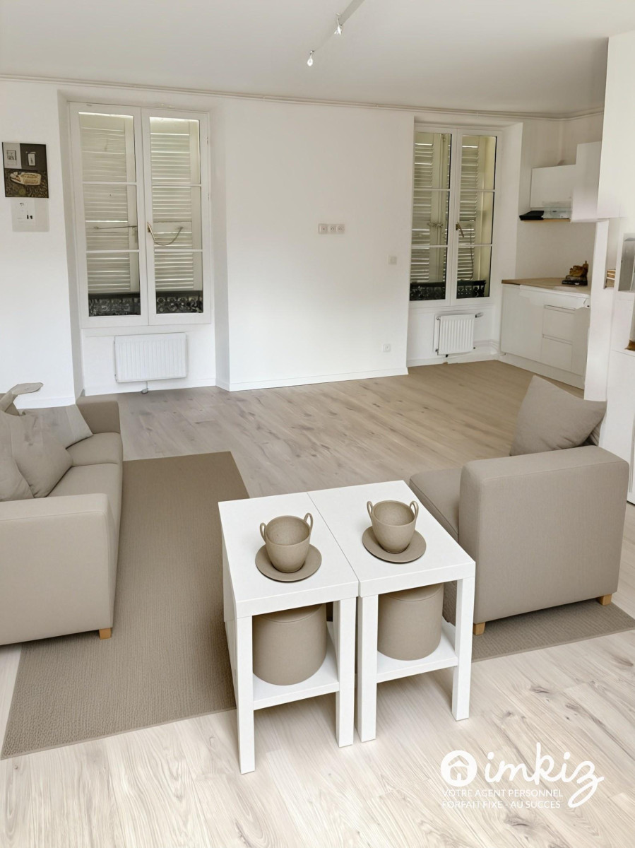 
                                                Vente
                                                 Appartement 2 pièces traversant, avec dressing