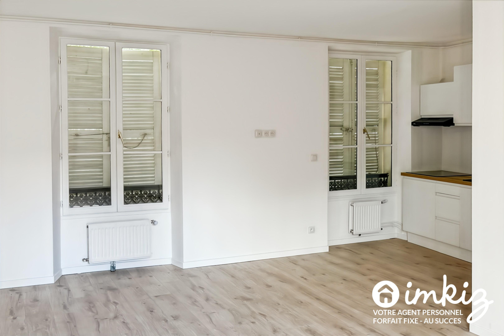 
                                                Vente
                                                 Appartement 2 pièces traversant, avec dressing