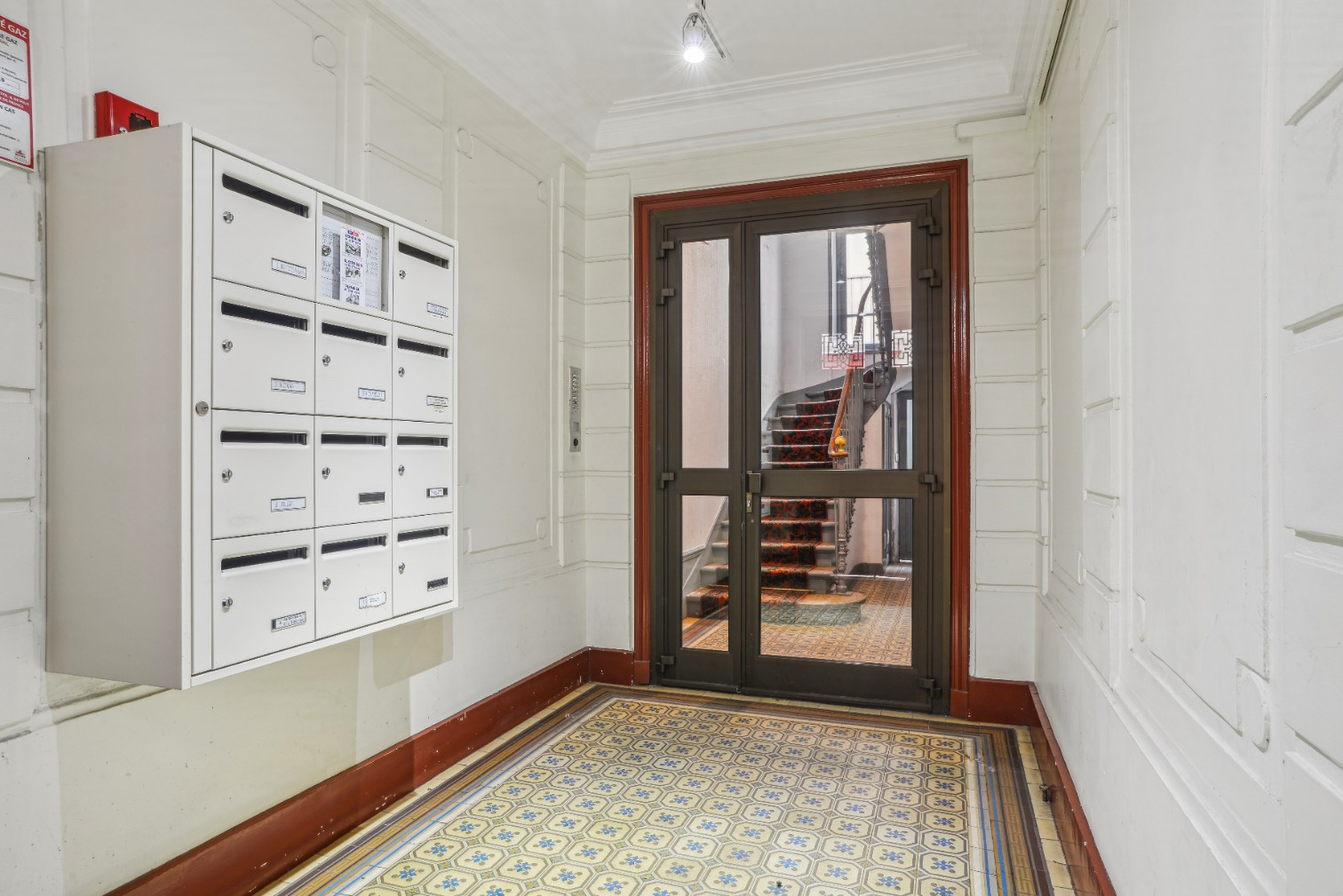 
                                                Vente
                                                 Appartement 2 pièces traversant
