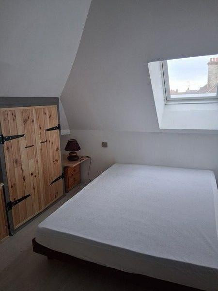
                                                Location
                                                 Appartement 2 pièces très lumineux au 2eme étage