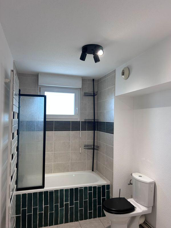 
                                                Location
                                                 Appartement 2 pièces très lumineux en Attique