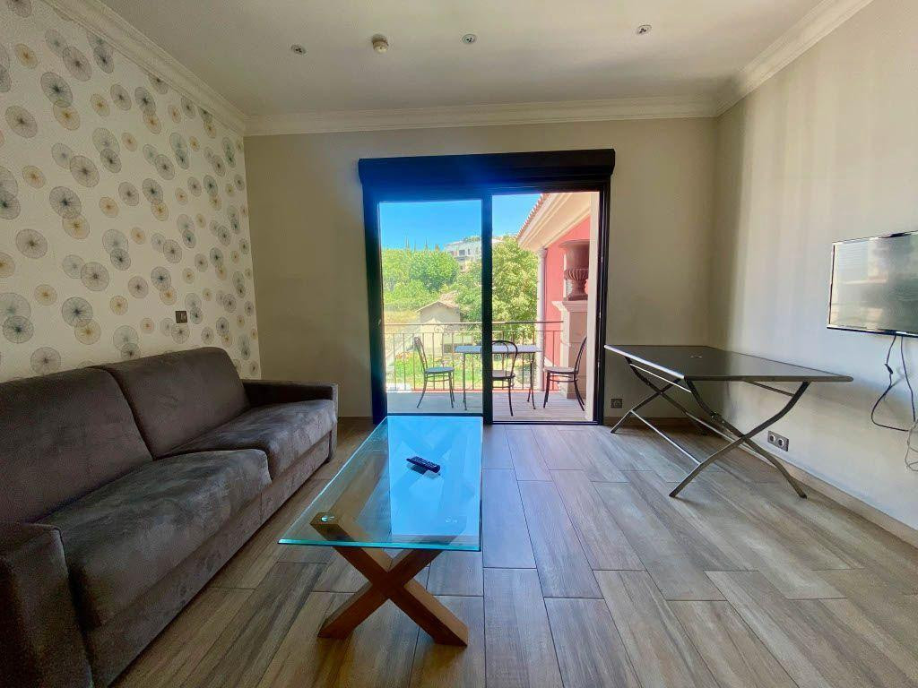 
                                                Location
                                                 Appartement, 20m², 690€ - Aix-en-Provence