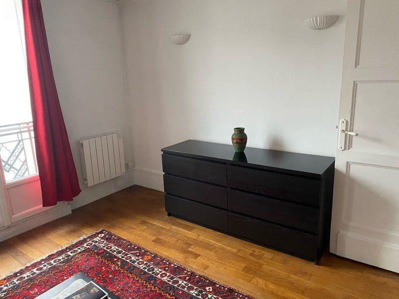
                                                Location
                                                 Appartement 24m2 près Parc de Belleville Paris 20e