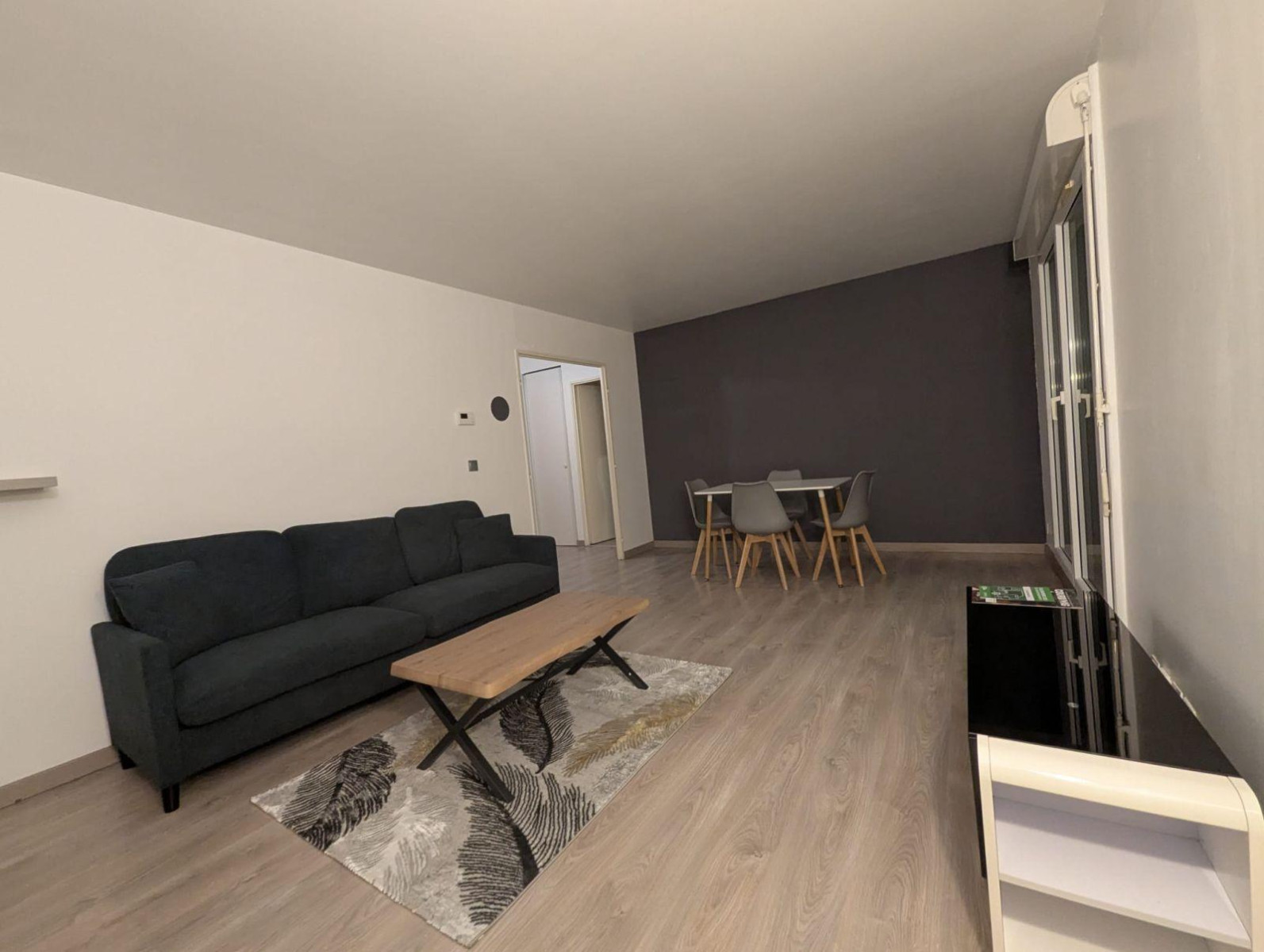 
                                                Location
                                                 Appartement 2P 46

m² bien équipé