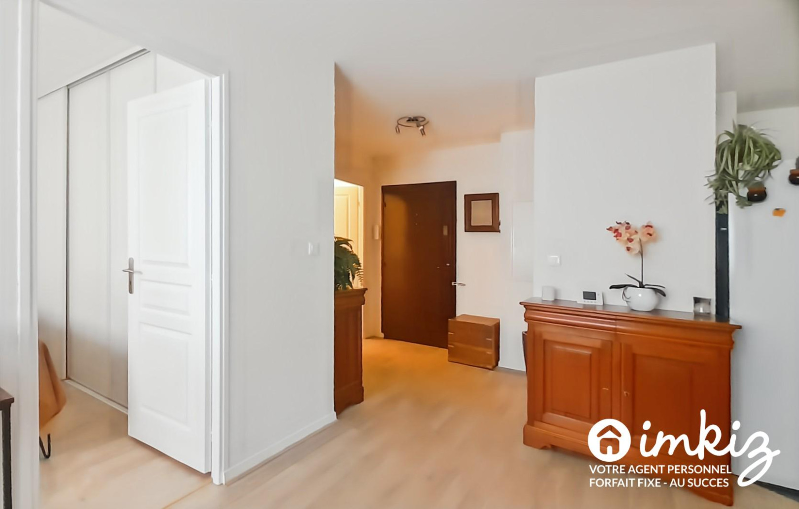 
                                                Vente
                                                 Appartement 2P de 50 m² – Loggia – Cave – Parking