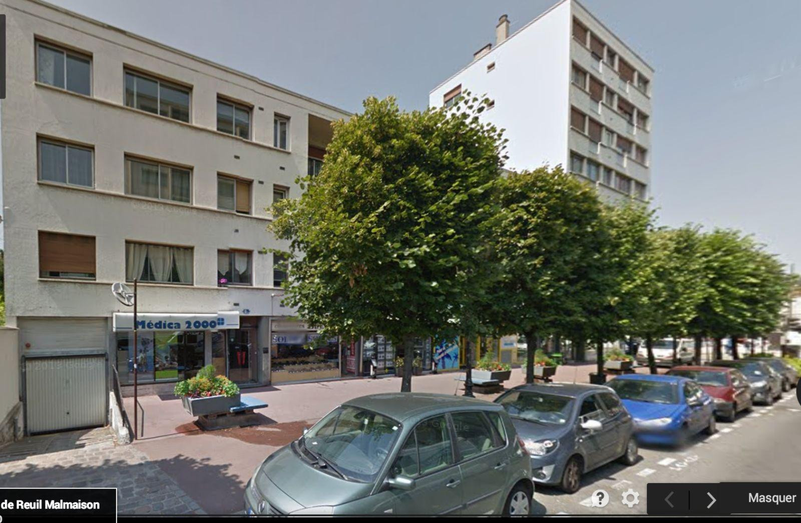 
                                                Location
                                                 Appartement 2P en plein centre ville