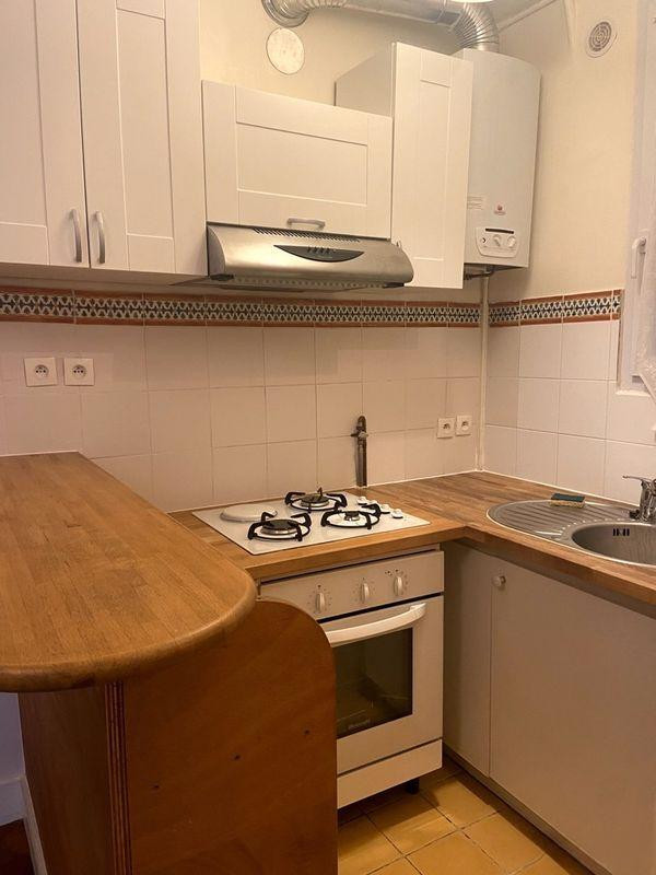 
                                                Location
                                                 Appartement 2P lumineux métro Max Dormoy