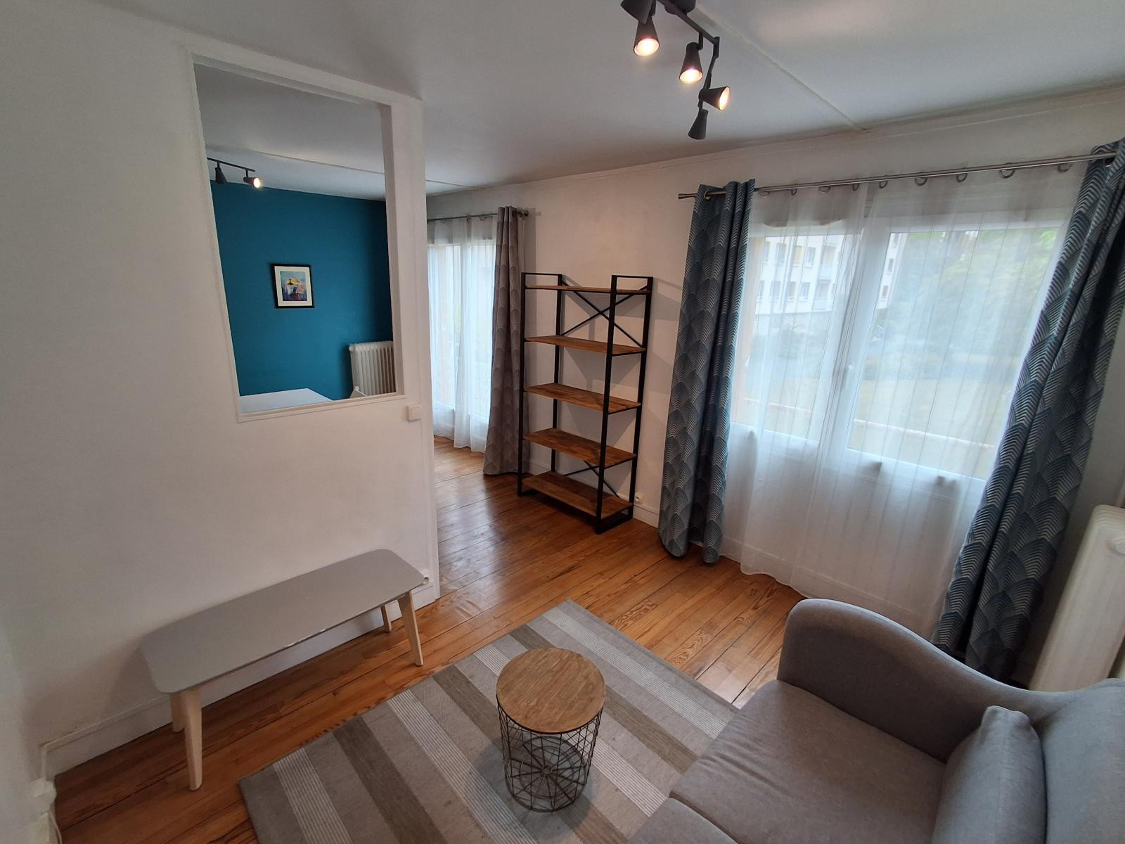 
                                                Location
                                                 Appartement 3/4 piece au coeur de charentonneau !