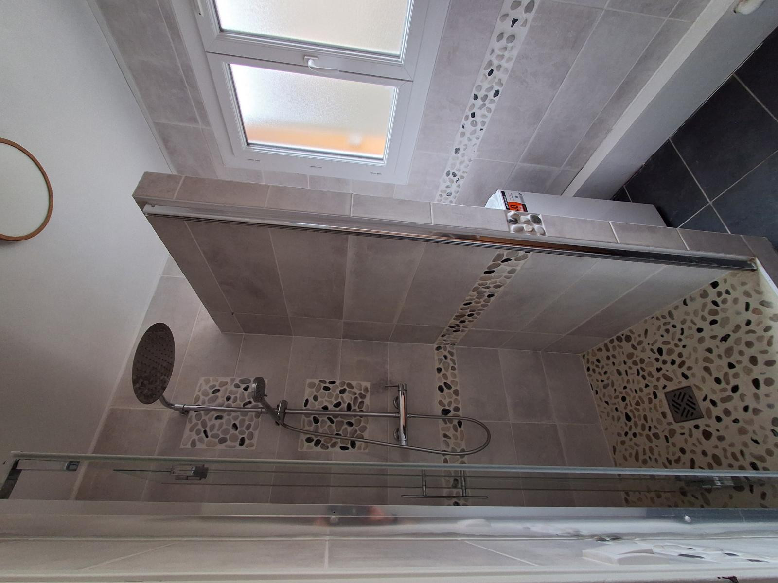 
                                                Location
                                                 Appartement 3/4 piece au coeur de charentonneau !