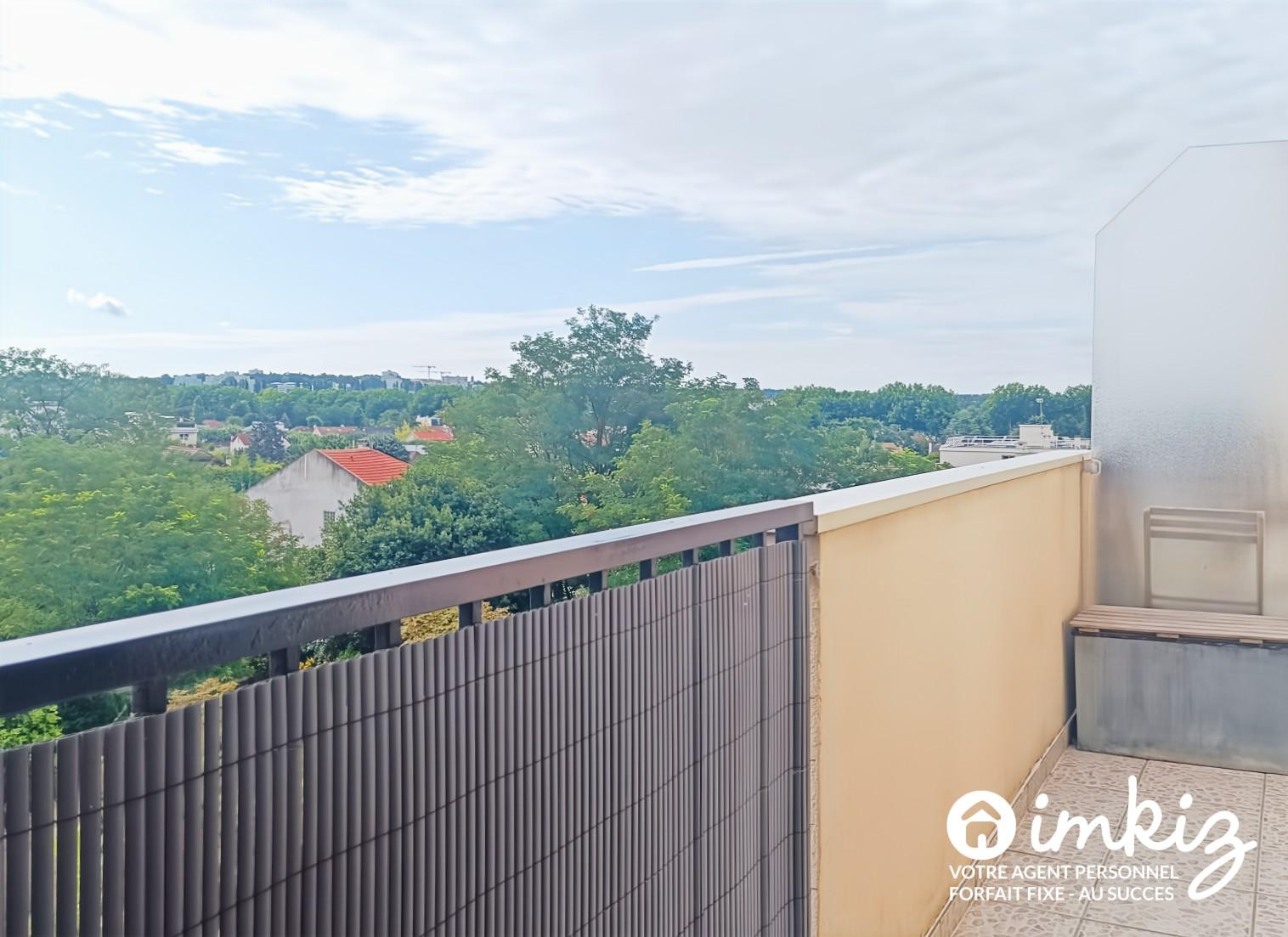 
                                                Vente
                                                 Appartement 3/4 pièces.