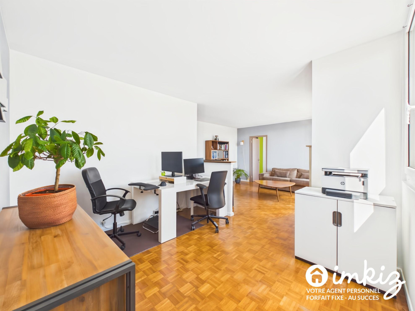 
                                                Vente
                                                 Appartement 3/4 pièces dernier étage