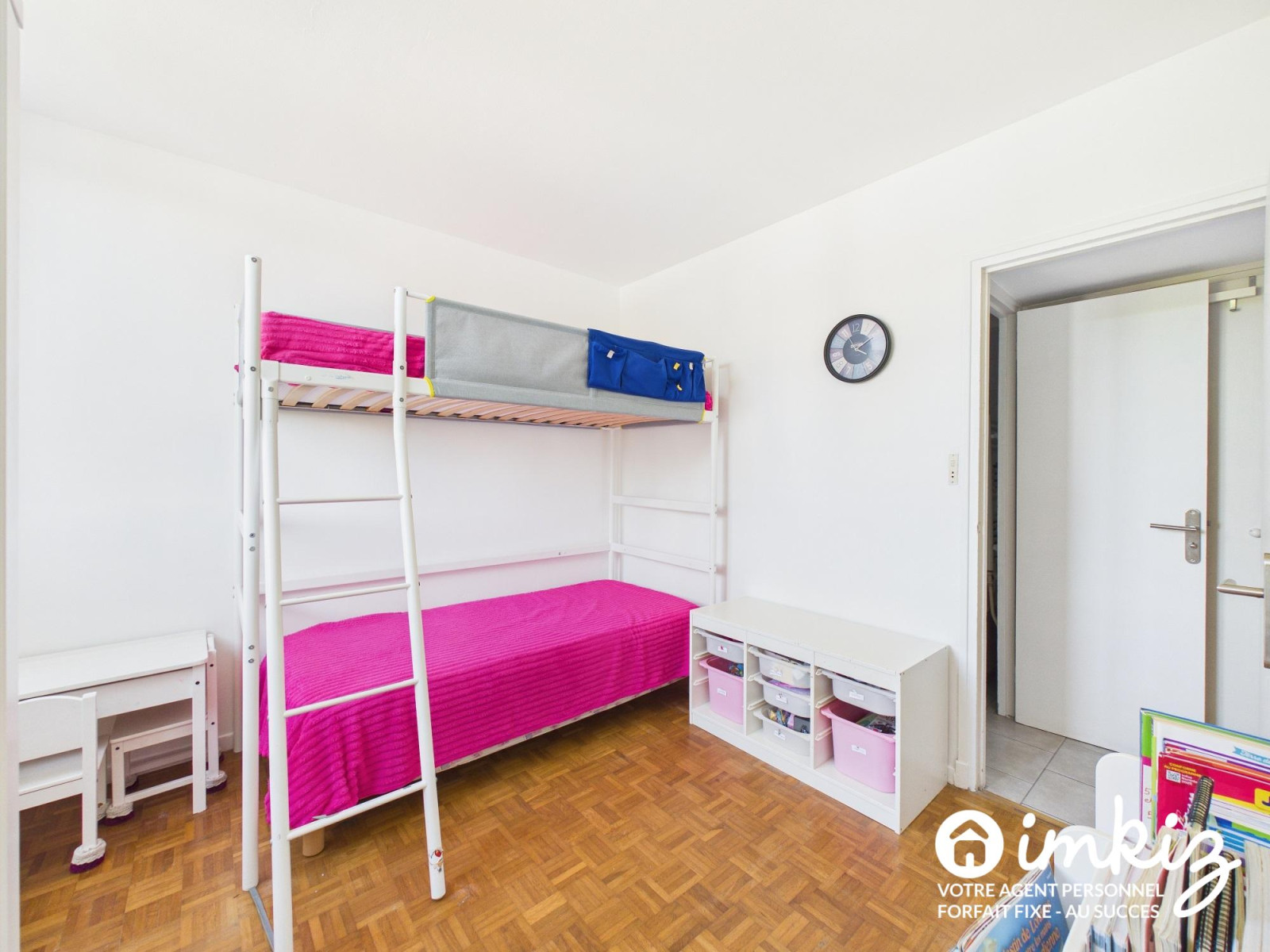 
                                                Vente
                                                 Appartement 3/4 pièces dernier étage