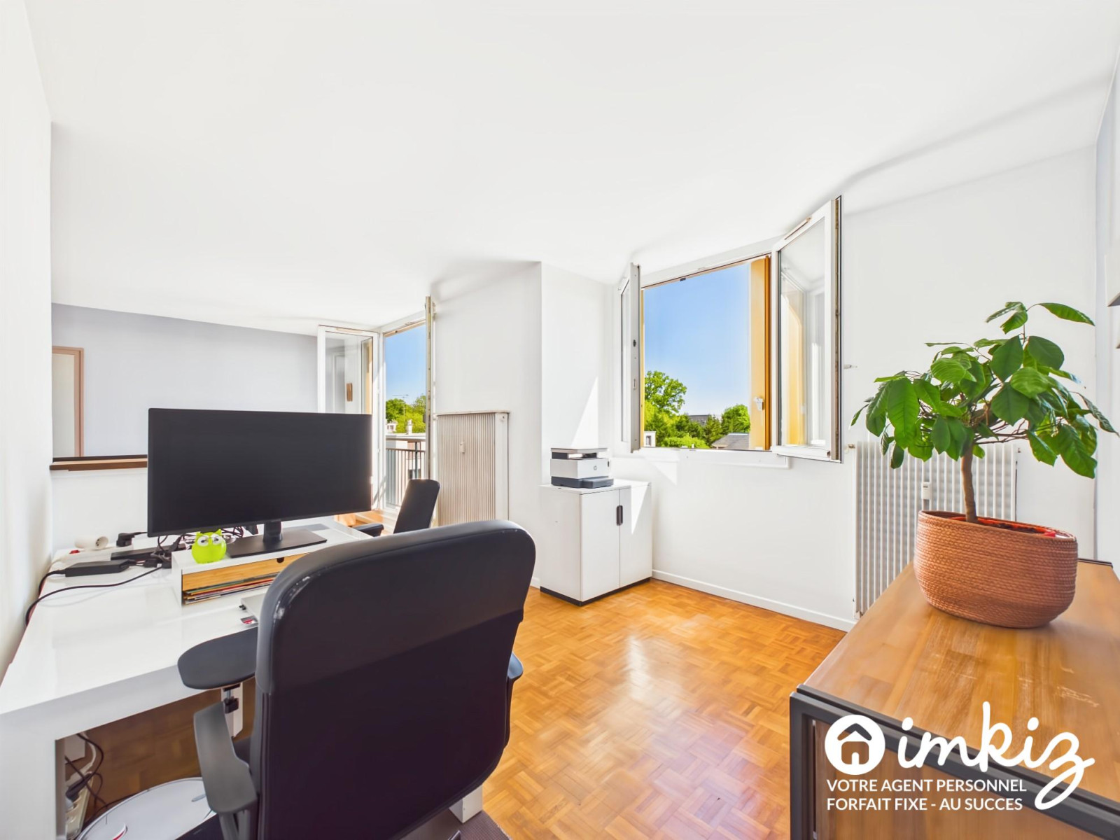 
                                                Vente
                                                 Appartement 3/4 pièces dernier étage
