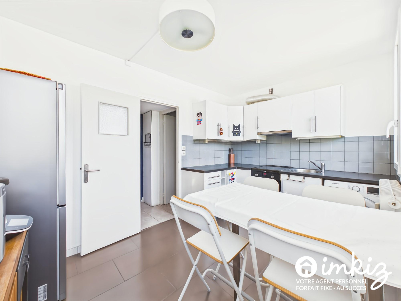 
                                                Vente
                                                 Appartement 3/4 pièces dernier étage