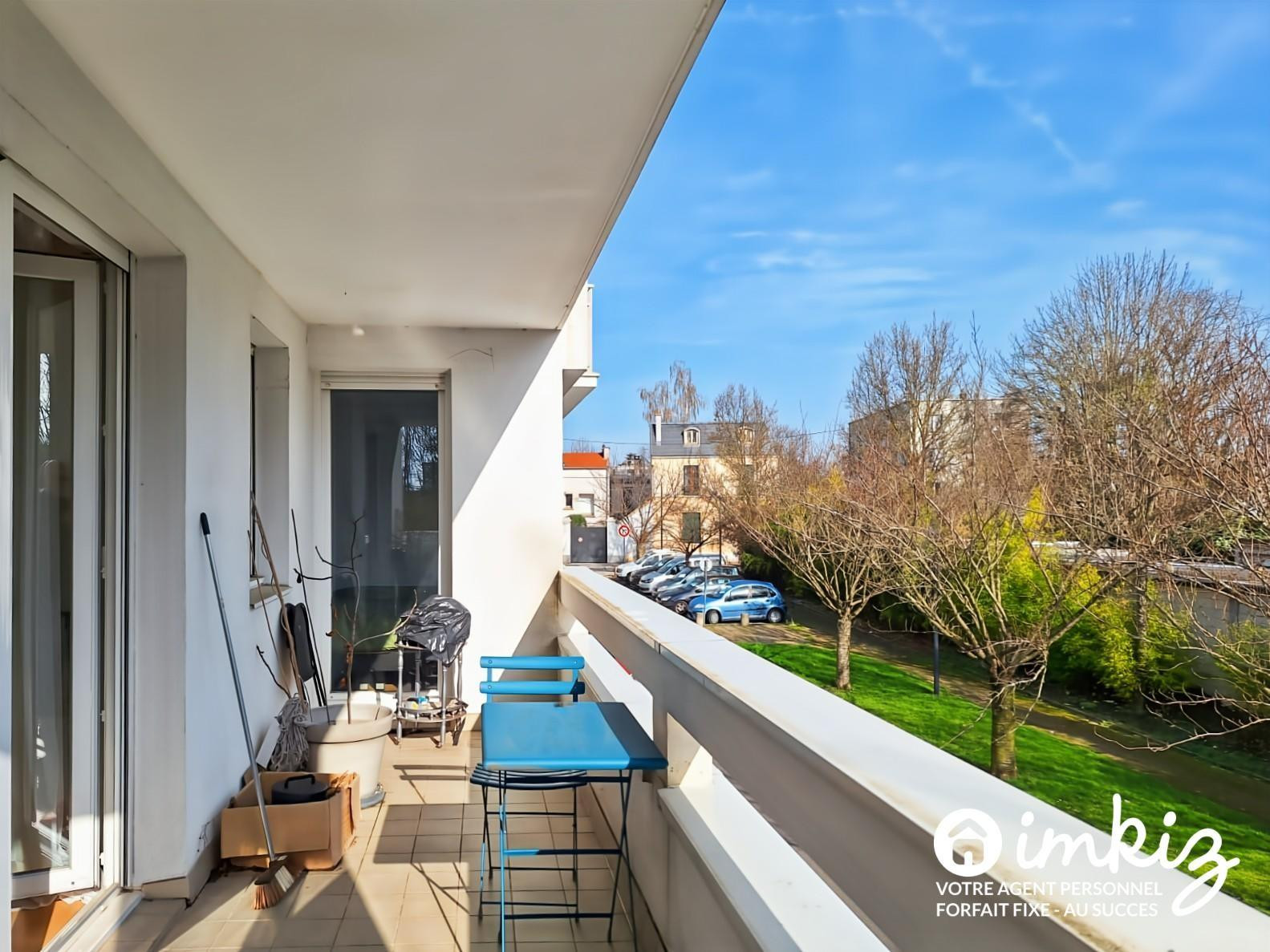 
                                                Vente
                                                 Appartement 3/4 pièces lumineux avec 2 balcons