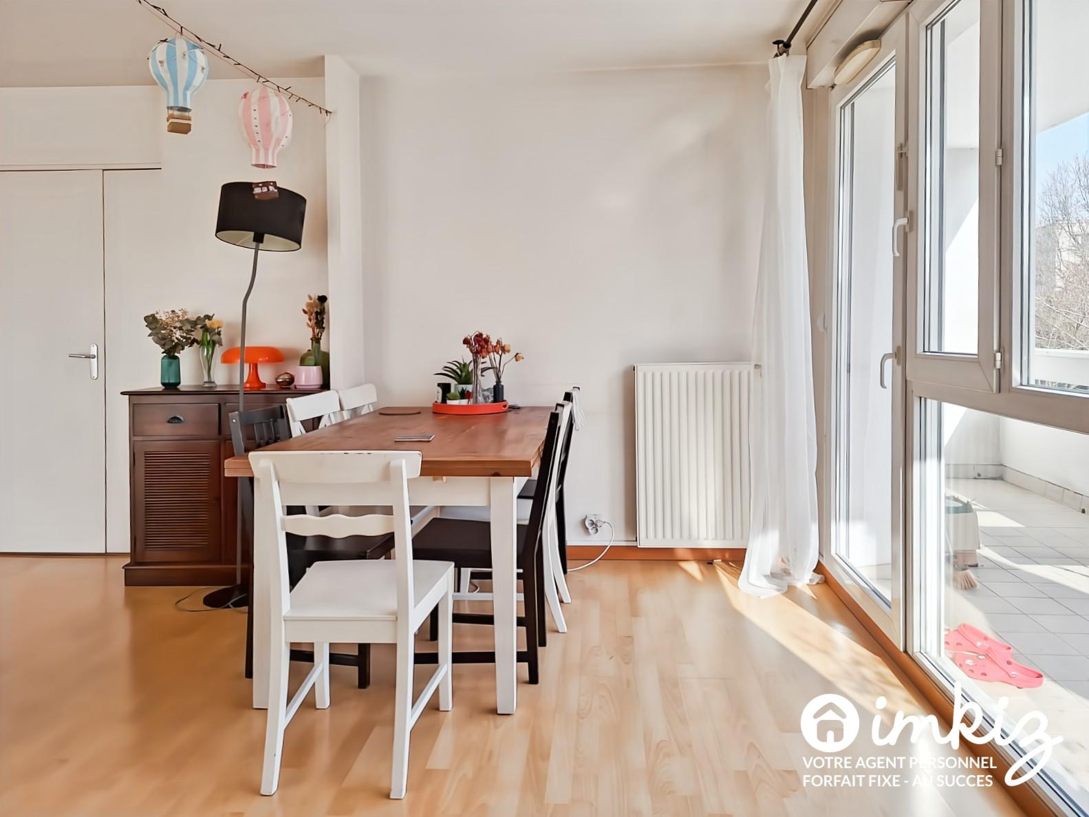 
                                                Vente
                                                 Appartement 3/4 pièces lumineux avec 2 balcons