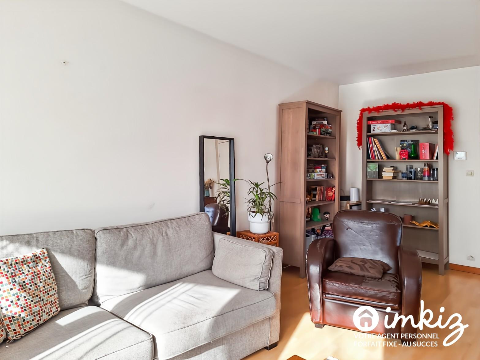 
                                                Vente
                                                 Appartement 3/4 pièces lumineux avec 2 balcons