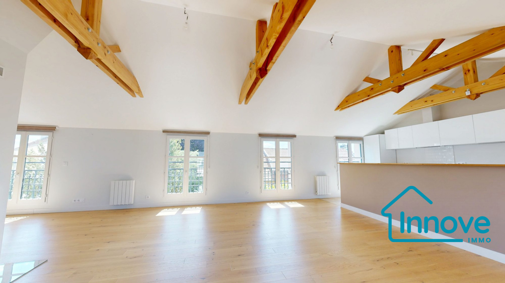 
                                                Vente
                                                 Appartement 3/4 pièces - Versailles Rive Droite