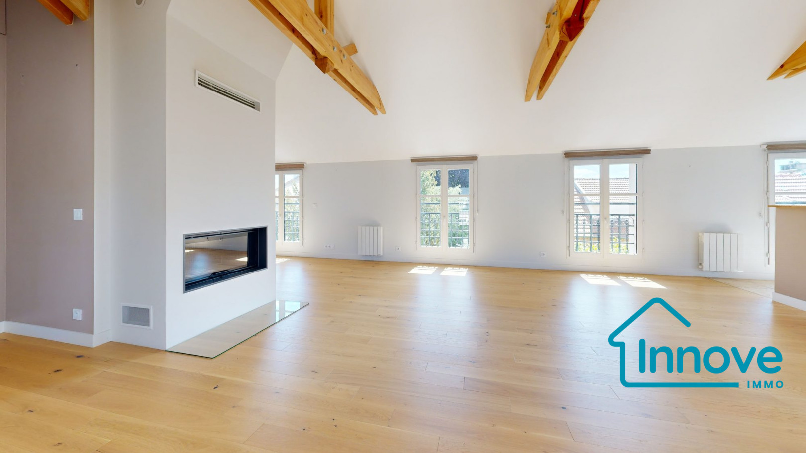 
                                                Vente
                                                 Appartement 3/4 pièces - Versailles Rive Droite