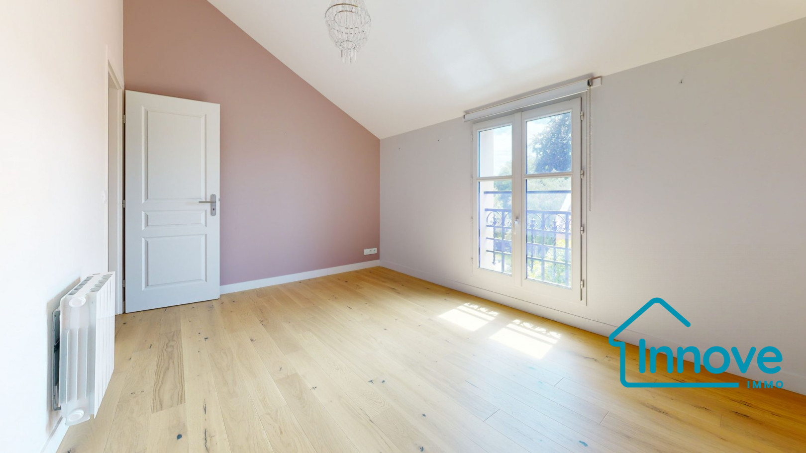 
                                                Vente
                                                 Appartement 3/4 pièces - Versailles Rive Droite