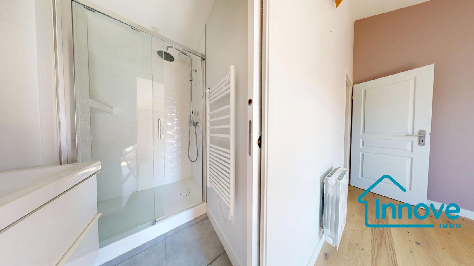 
                                                Vente
                                                 Appartement 3/4 pièces - Versailles Rive Droite